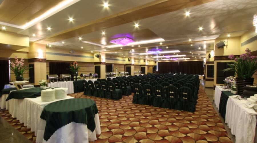 Hotel Sapphire Inn, Raipur 4